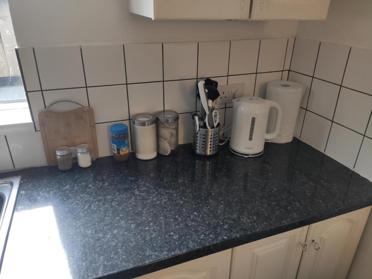 Whitchurch 1 Bedroom Apartment Кардифф Экстерьер фото